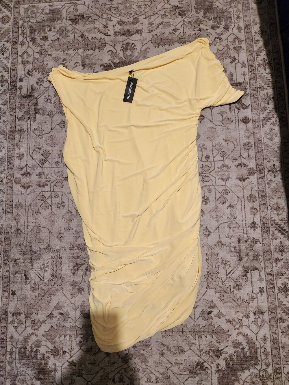 PrettyLittleThing Yellow One-Shoulder Ruched Dress